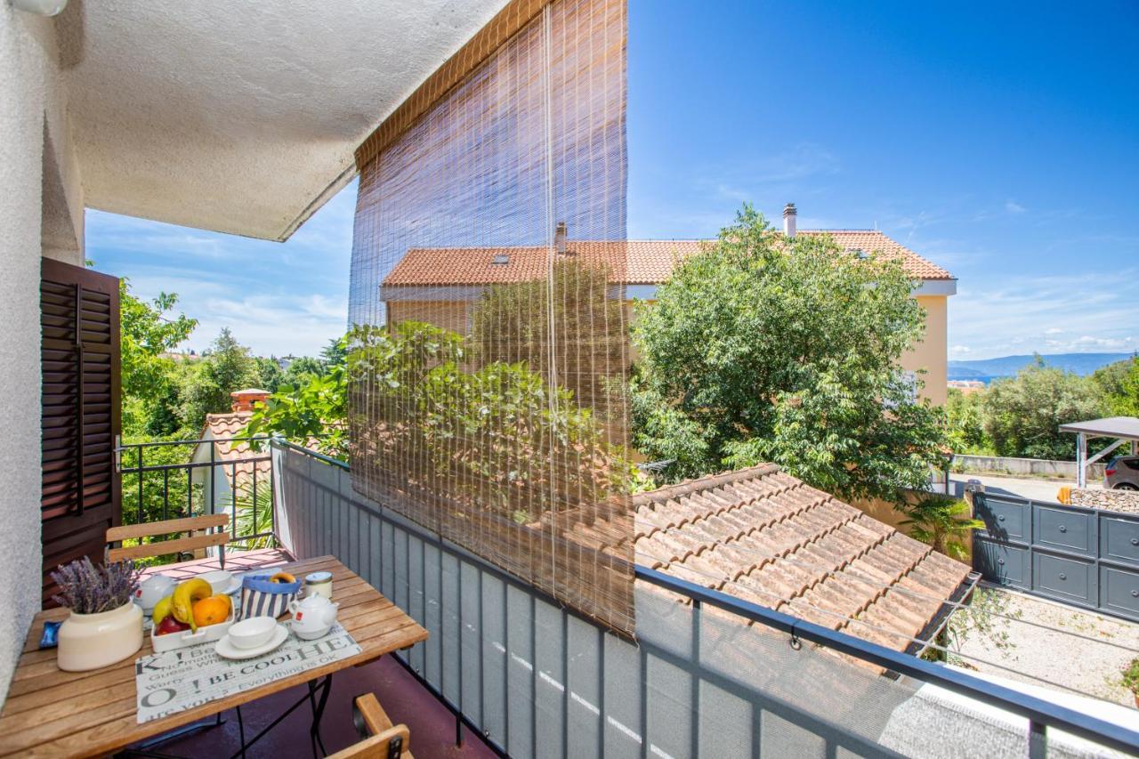 Apartments Gogsy Malinska Exterior photo
