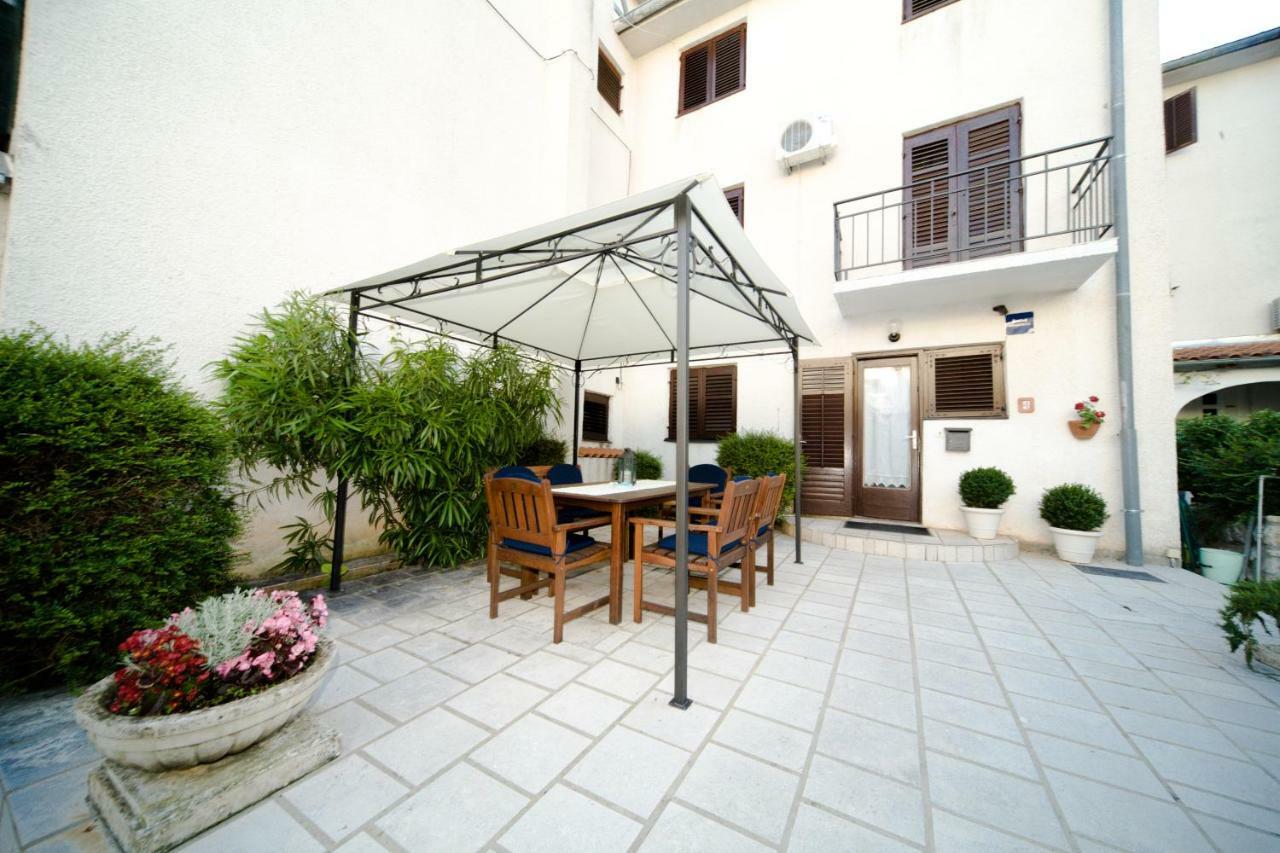 Apartments Gogsy Malinska Exterior photo